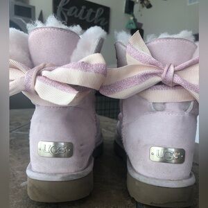 🌸🤍UGG Bailey Bow Customizable Bow Sheepskin boots in Seashell Pink 🤍